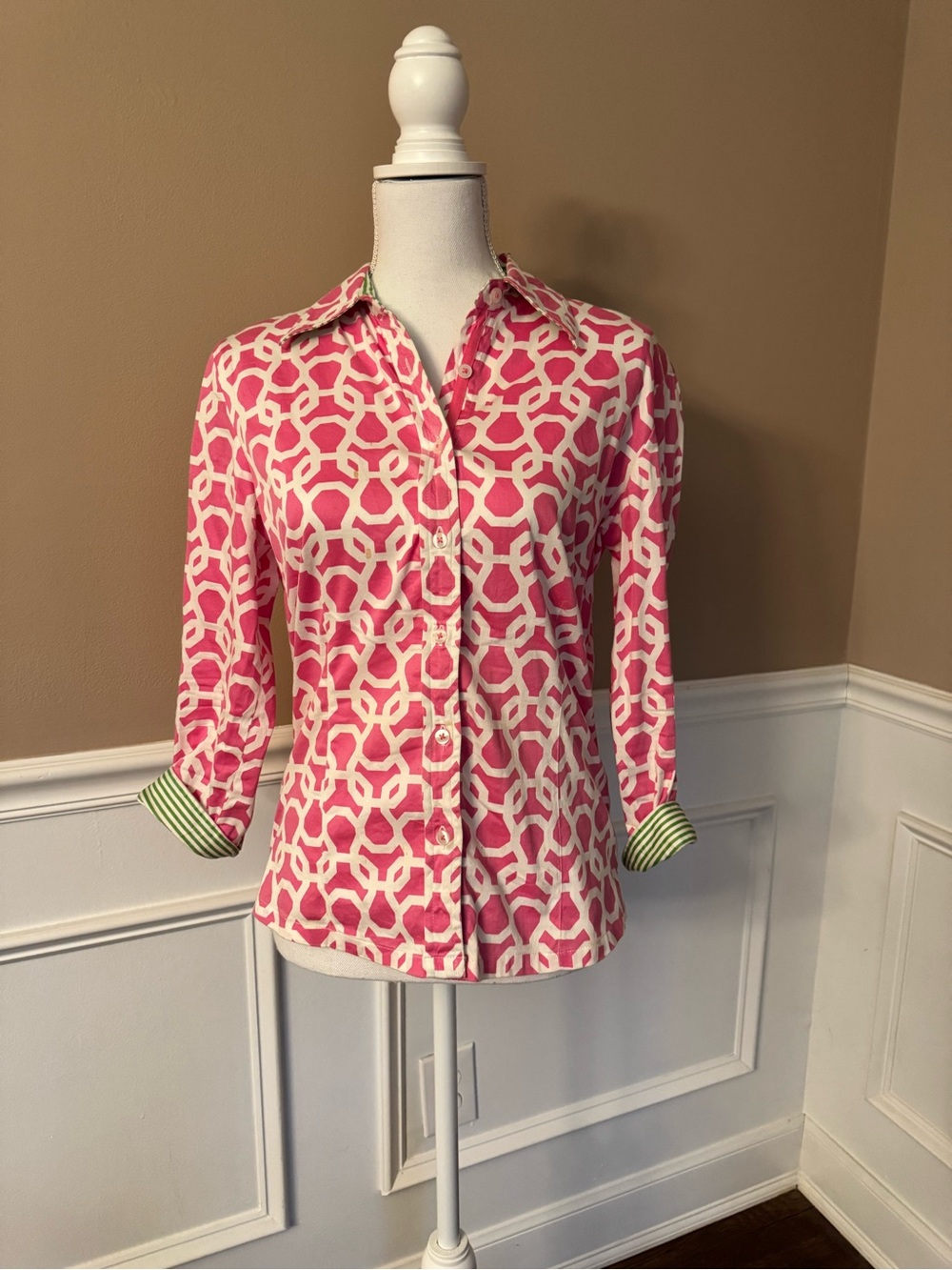 Tizzie Pink Geometric Button-Down Shirt with Contrast Cuffs